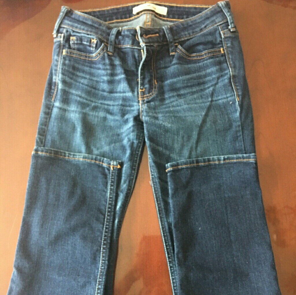 Hollister Low-Rise Light-Washed Boot Cut Jeans